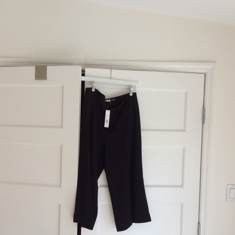 Alice and Olivia Cropped Capris Dress Pant